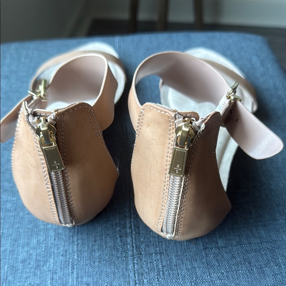 Kenneth Cole Reaction Tan Sandals Minimalist Design - Picture 3 of 5